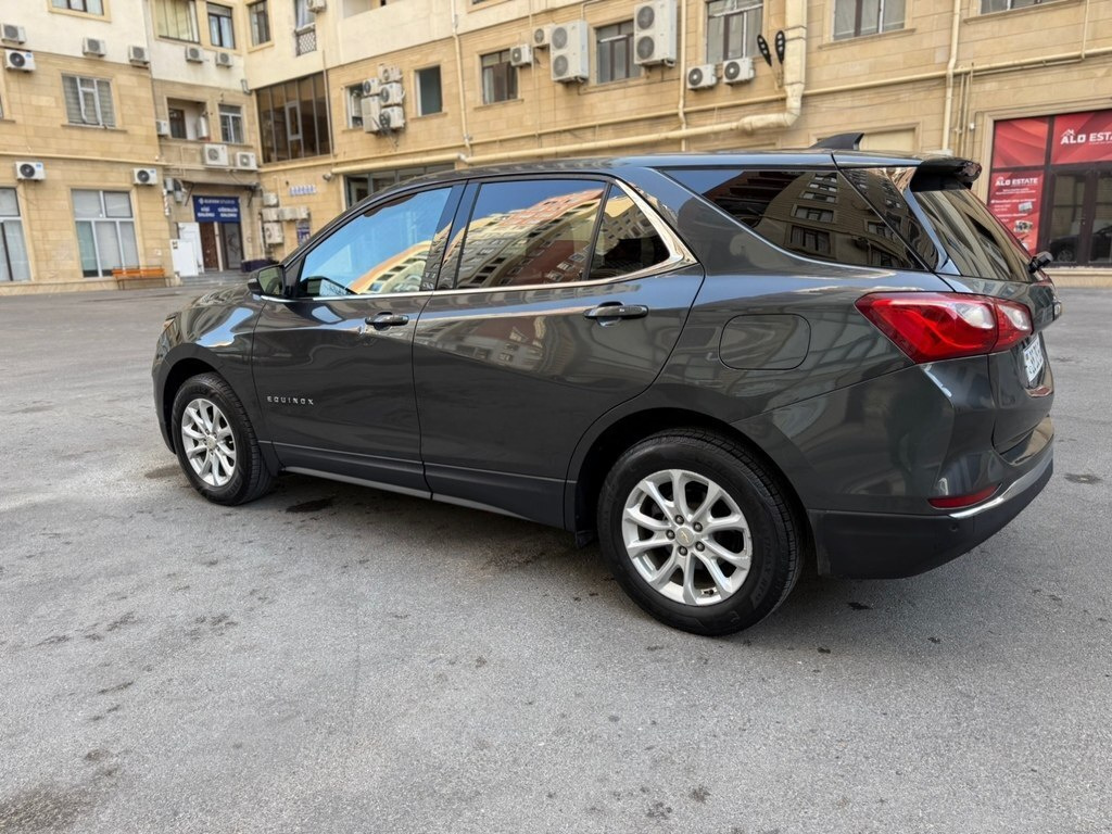 2019 Chevrolet Equinox, 1.5L, 136783km - Image 4