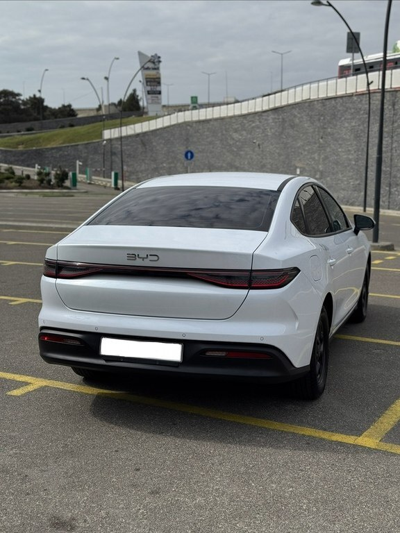 2025 BYD Seal 05, 1.5L, 8557km - Image 4