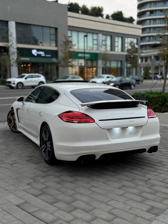 2011 Porsche Panamera GTS, 4.8L, 200000km - Image 8
