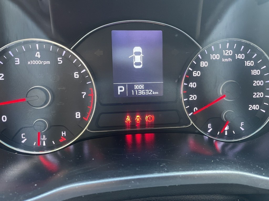 2013 Kia Cerato, 2.0L, 113600km - Image 11