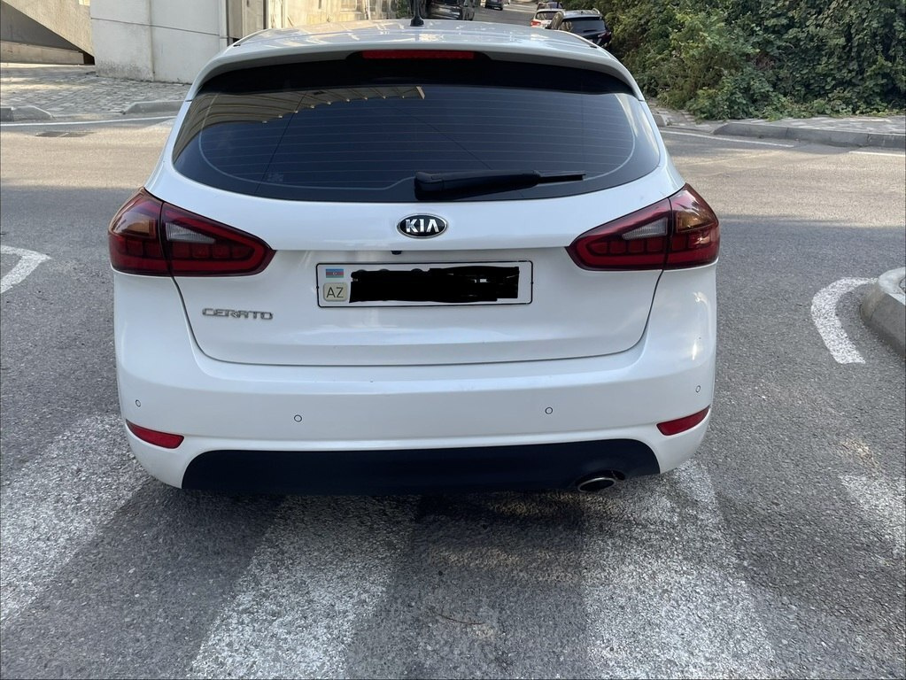 2013 Kia Cerato, 2.0L, 113600km - Image 5