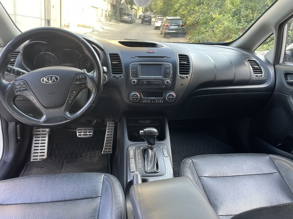 2013 Kia Cerato, 2.0L, 113600km - Image 7