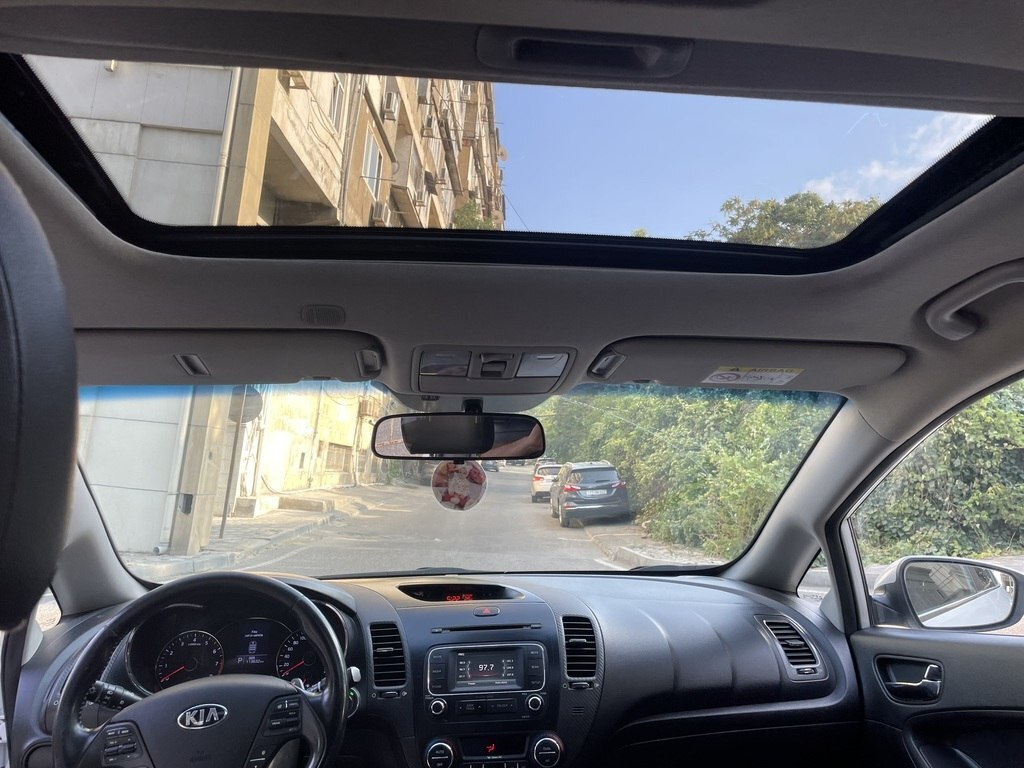 2013 Kia Cerato, 2.0L, 113600km - Image 8