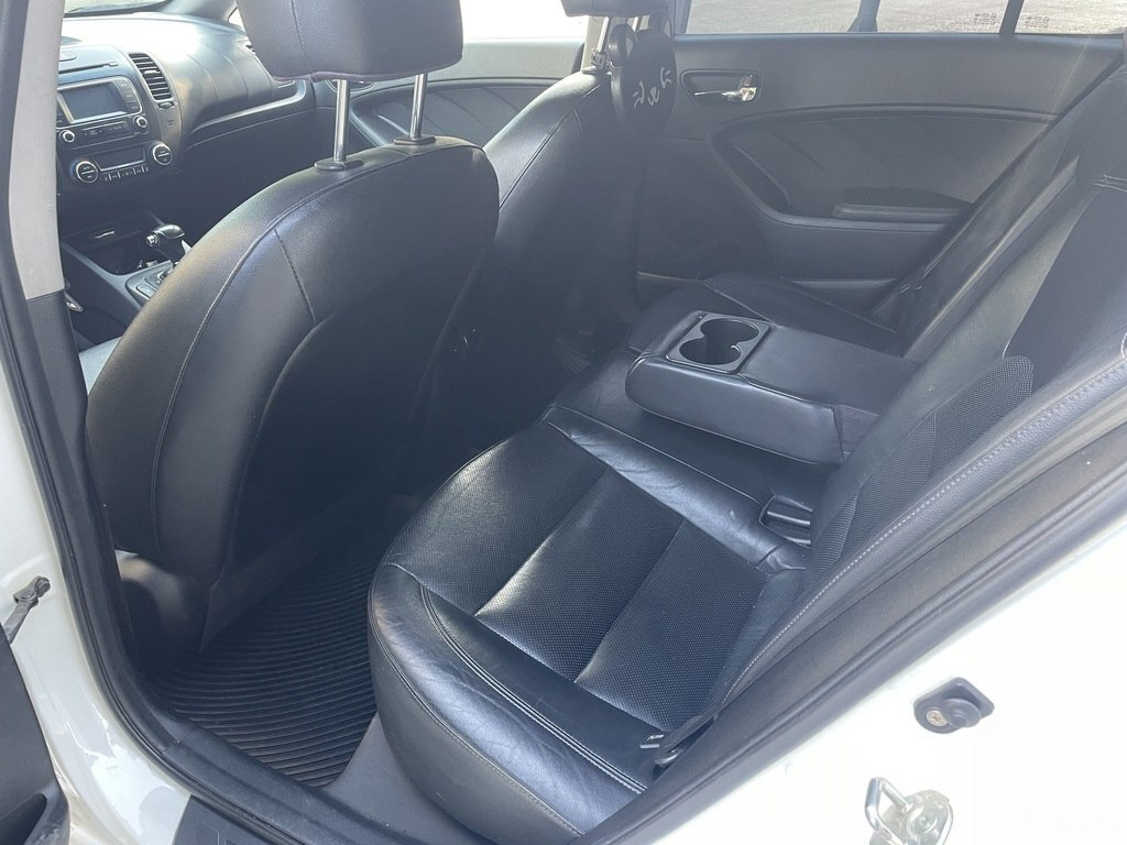 2013 Kia Cerato, 2.0L, 113600km - Image 9
