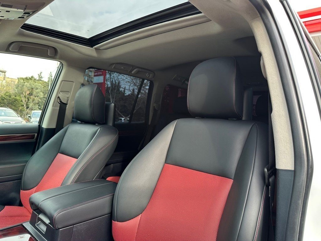 2011 Lexus GX 460, 4.6L, 73000km - Image 11