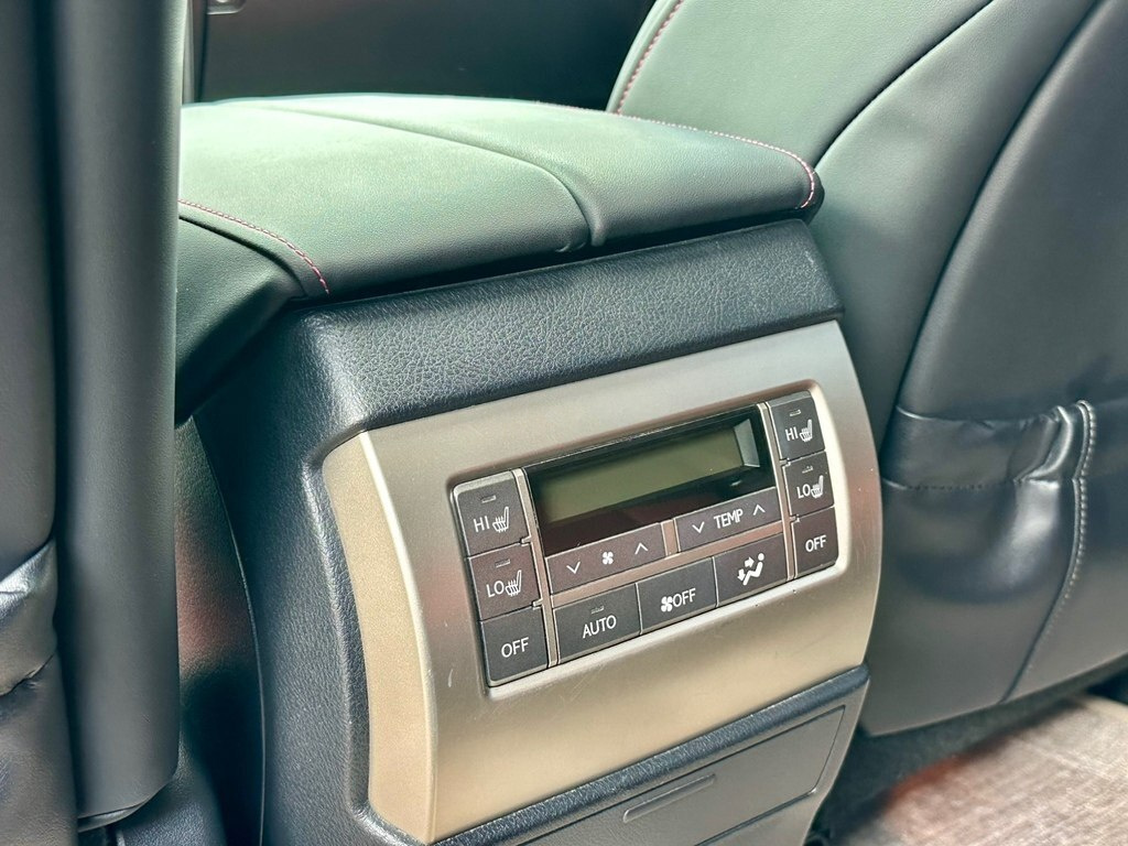 2011 Lexus GX 460, 4.6L, 73000km - Image 13
