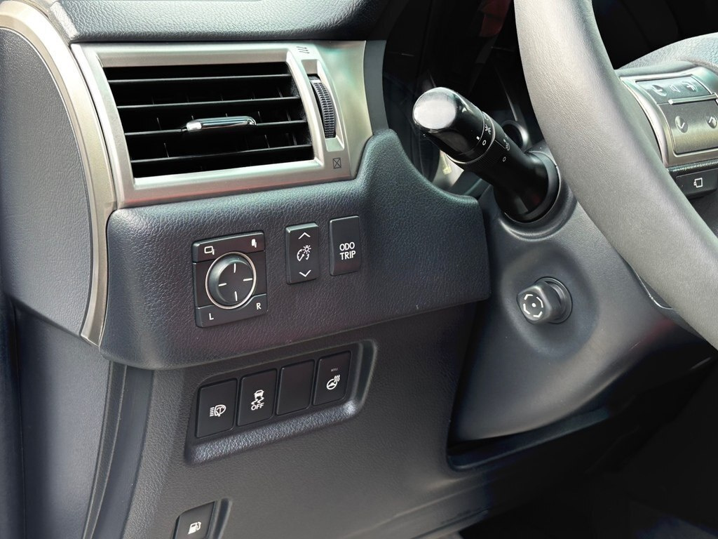 2011 Lexus GX 460, 4.6L, 73000km - Image 14
