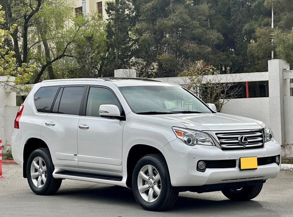 2011 Lexus GX 460, 4.6L, 73000km - Image 3