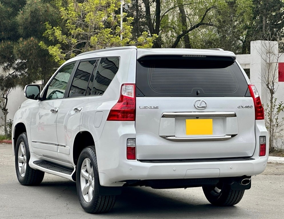 2011 Lexus GX 460, 4.6L, 73000km - Image 6