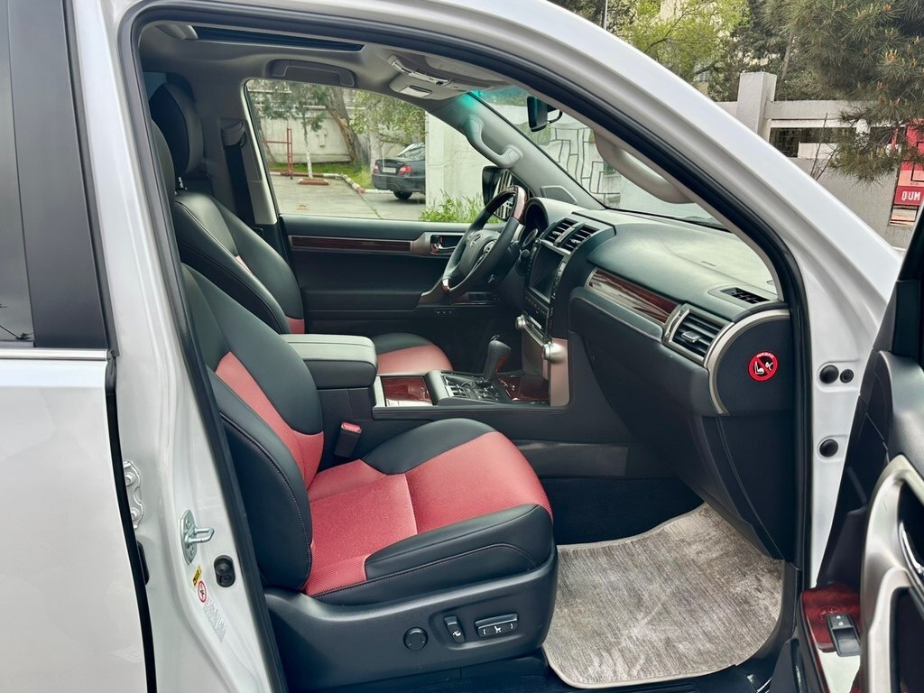 2011 Lexus GX 460, 4.6L, 73000km - Image 8