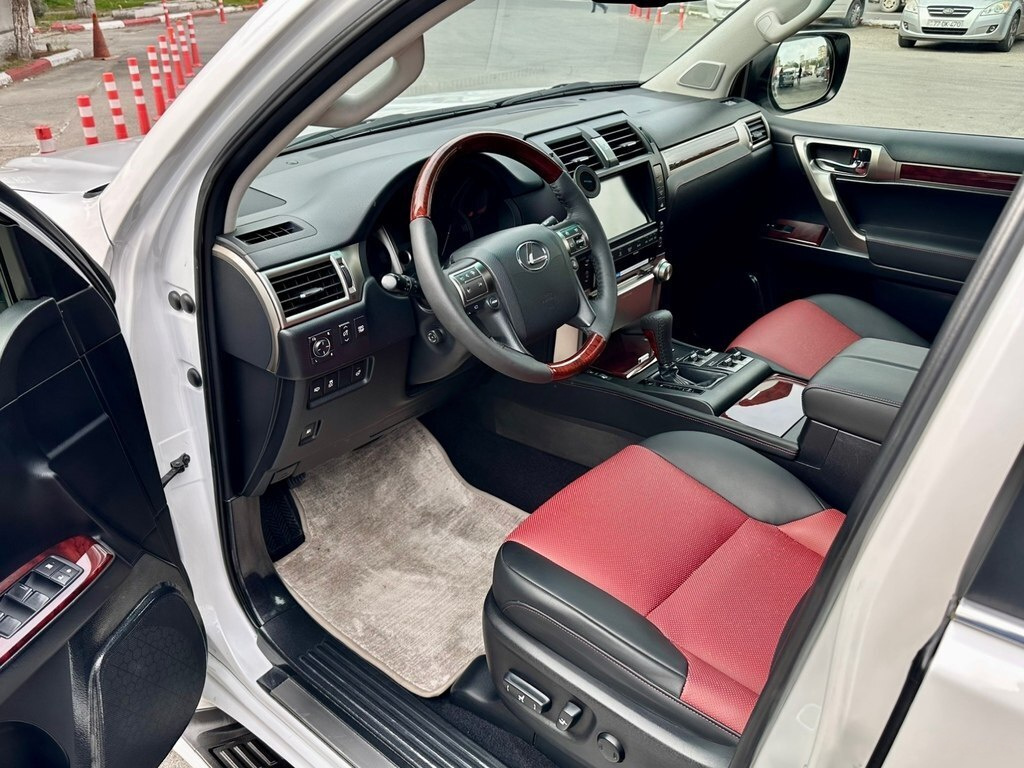 2011 Lexus GX 460, 4.6L, 73000km - Image 10
