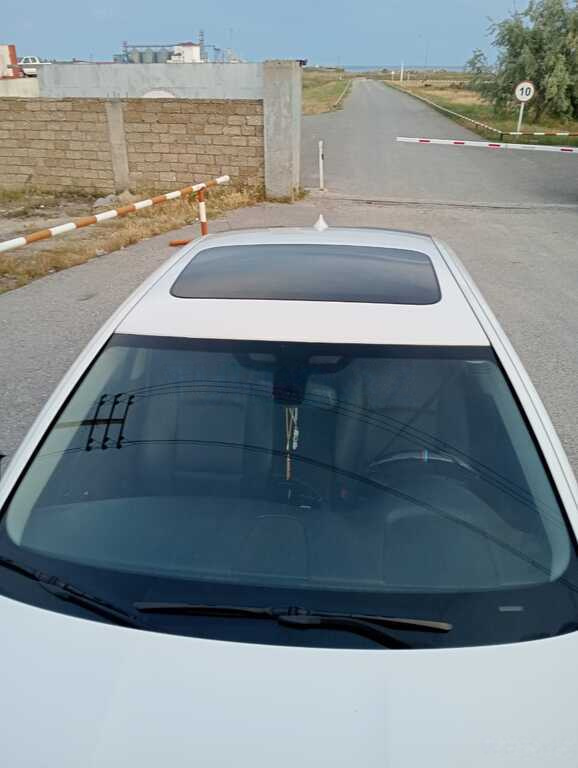 2012 BMW 528, 2.0L, 300000km - Image 12
