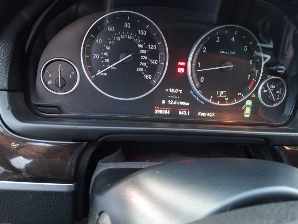 2012 BMW 528, 2.0L, 300000km - Image 7