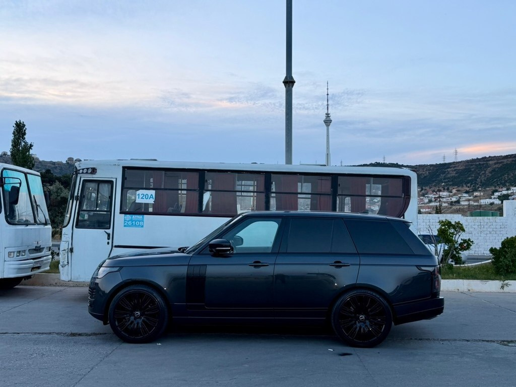2016 Land Rover Range Rover, 3.0L, 150000km - Image 18