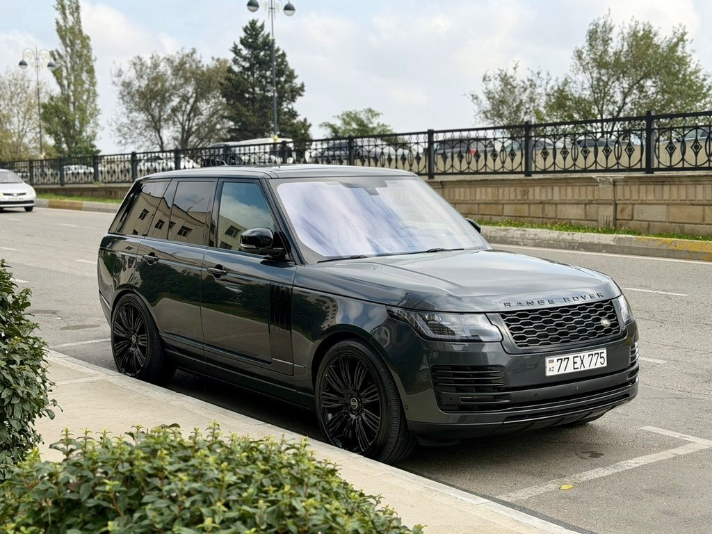 2016 Land Rover Range Rover, 3.0L, 150000km - Image 4