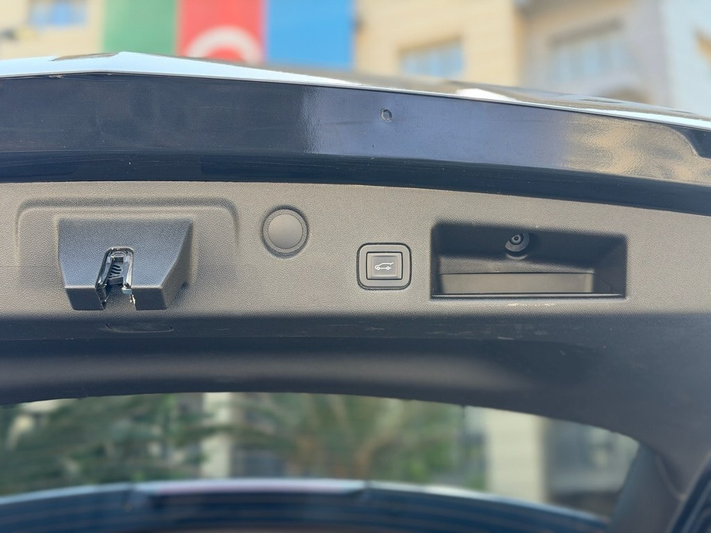 2018 Chevrolet Equinox, 1.5L, 130000km - Image 16