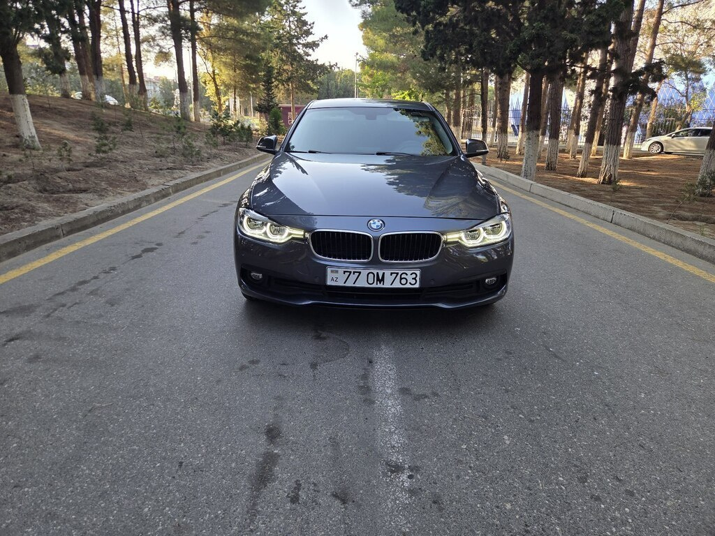 2018 BMW 320, 2.0L, 256000km - Image 1