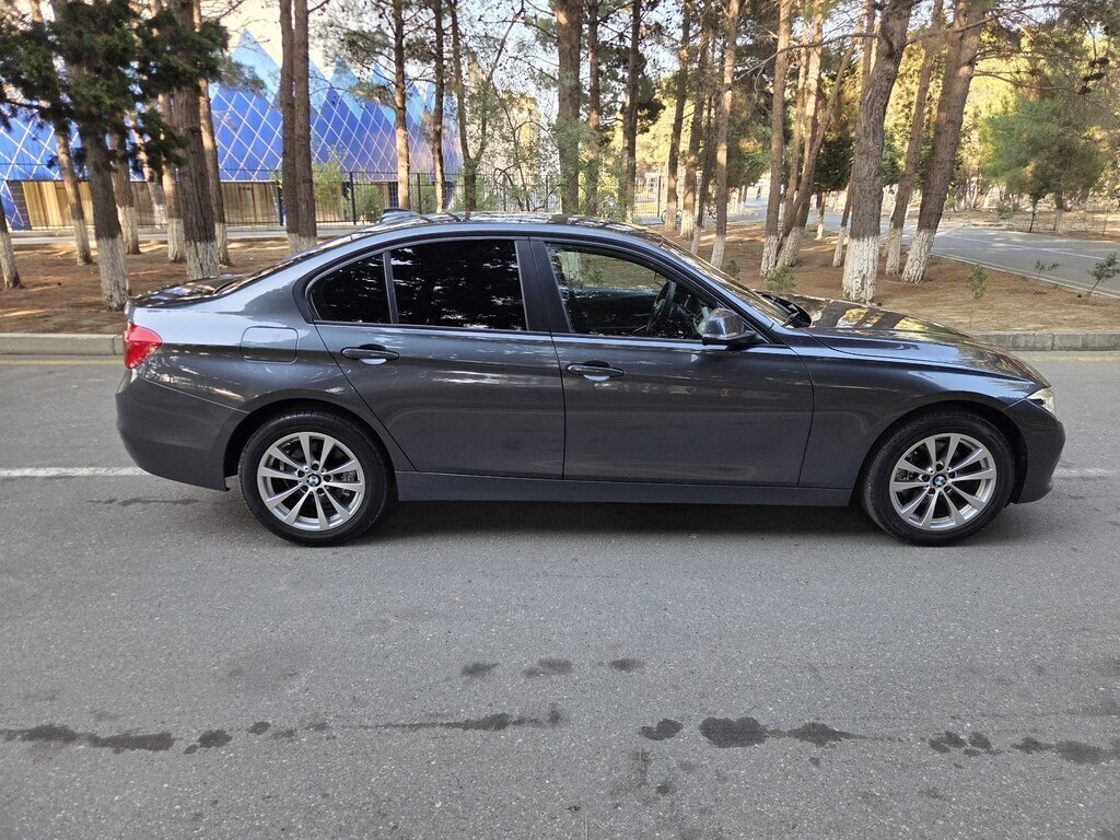 2018 BMW 320, 2.0L, 256000km - Image 4