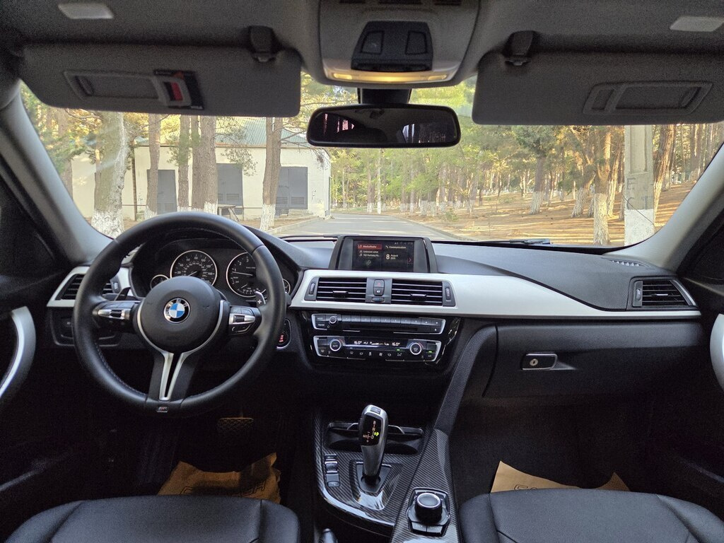 2018 BMW 320, 2.0L, 256000km - Image 5