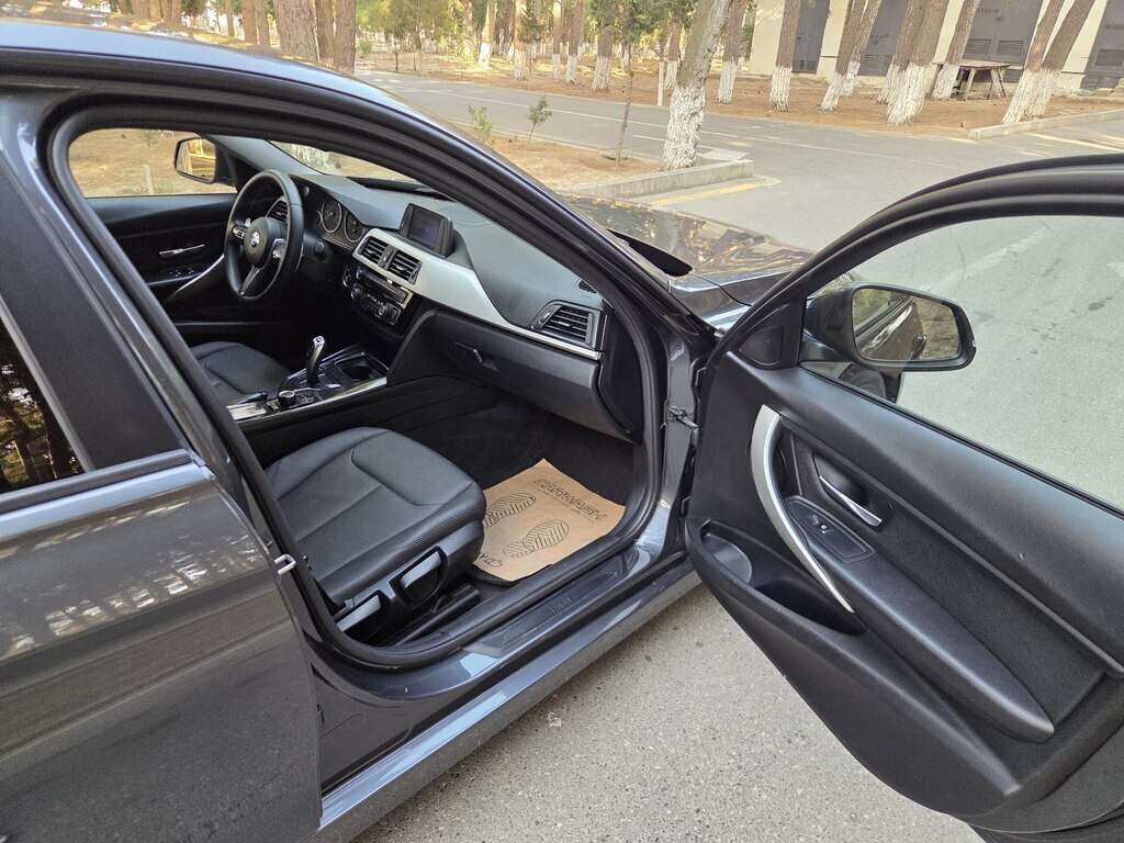 2018 BMW 320, 2.0L, 256000km - Image 6