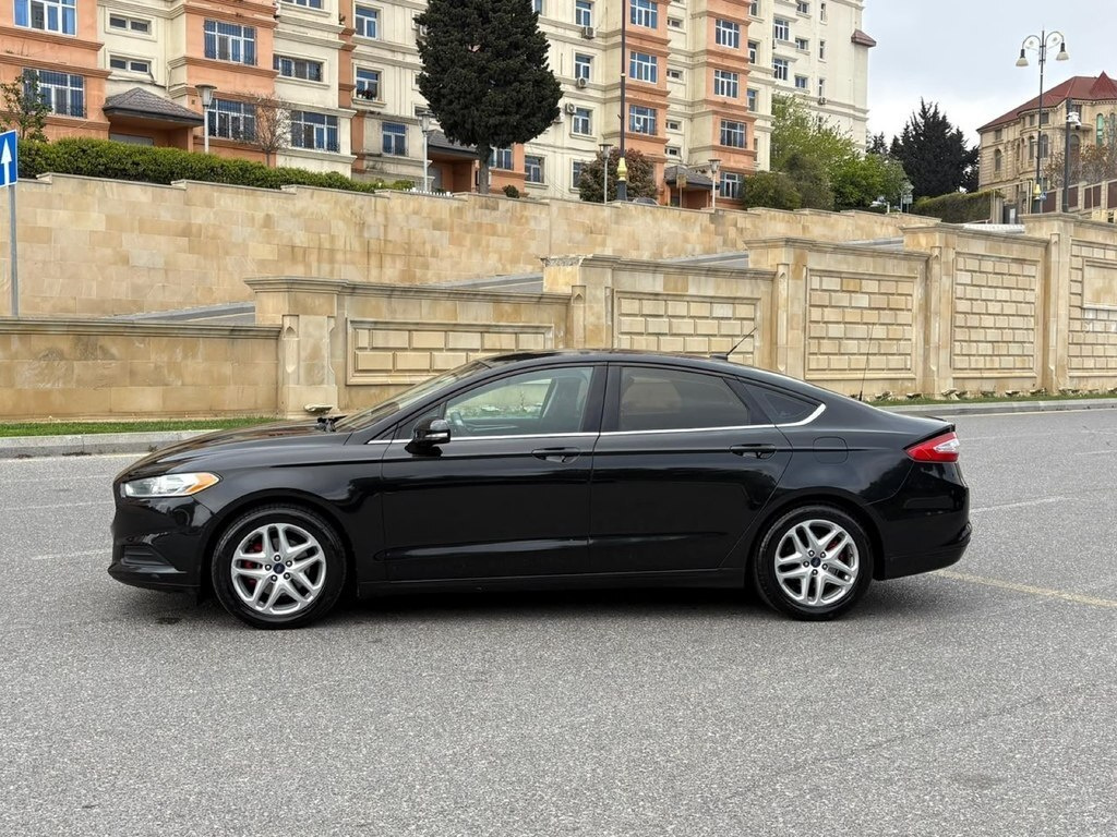 2014 Ford Fusion (North America), 2.0L, 291000km - Image 3