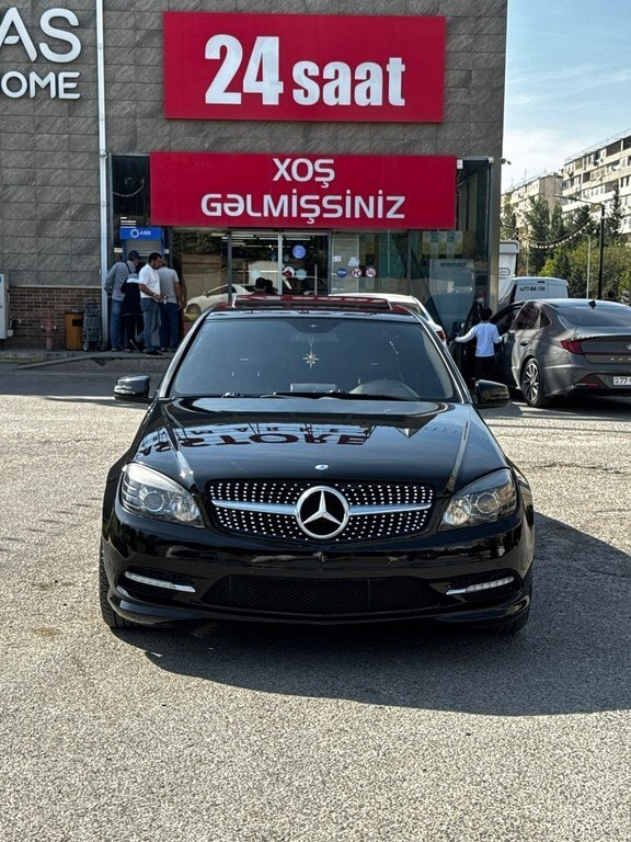 2010 Mercedes C 300, 3.0L, 318000km - Image 11