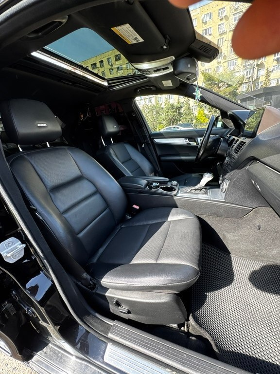 2010 Mercedes C 300, 3.0L, 318000km - Image 20
