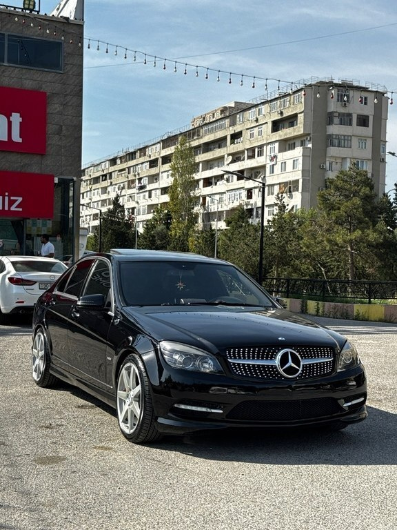 2010 Mercedes C 300, 3.0L, 318000km - Image 9