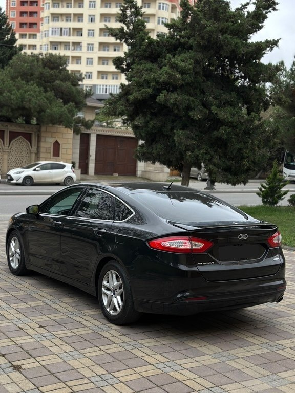 2014 Ford Fusion (North America), 1.5L, 274000km - Image 2
