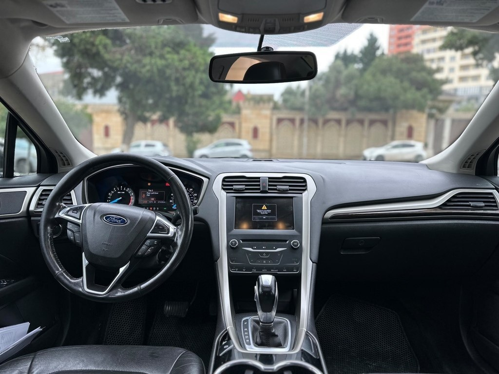 2014 Ford Fusion (North America), 1.5L, 274000km - Image 5