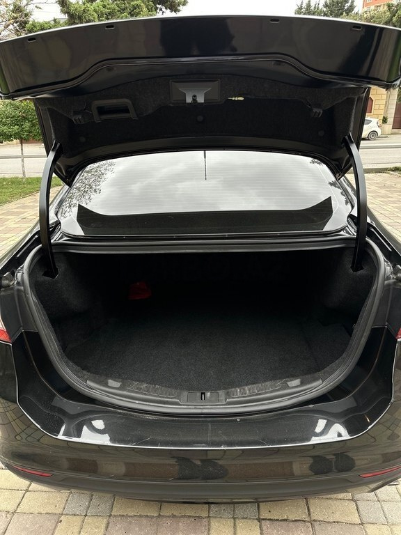 2014 Ford Fusion (North America), 1.5L, 274000km - Image 9
