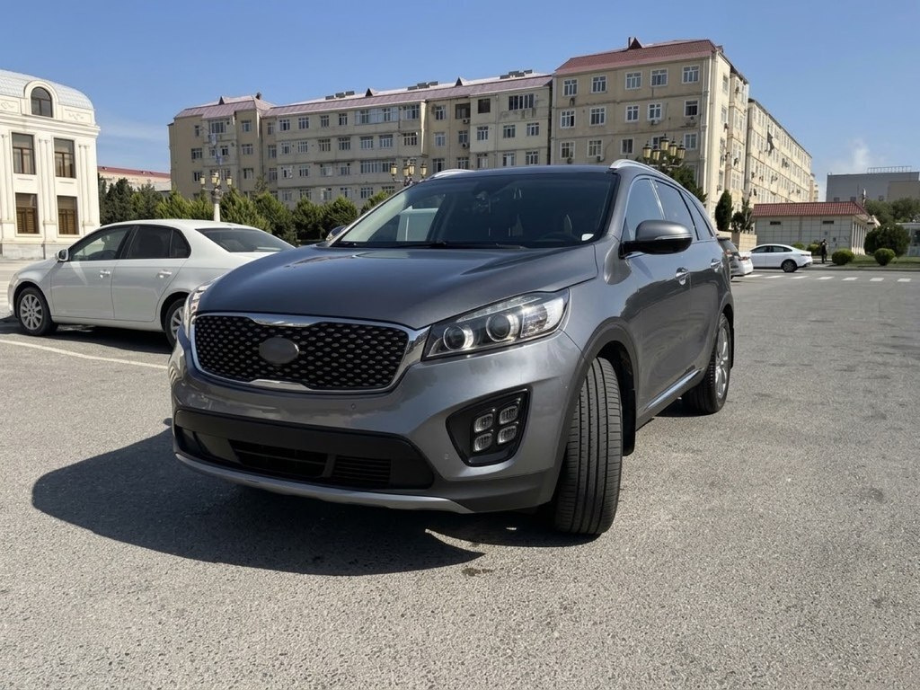 2016 Kia Sorento, 2.2L, 270000km - Image 1