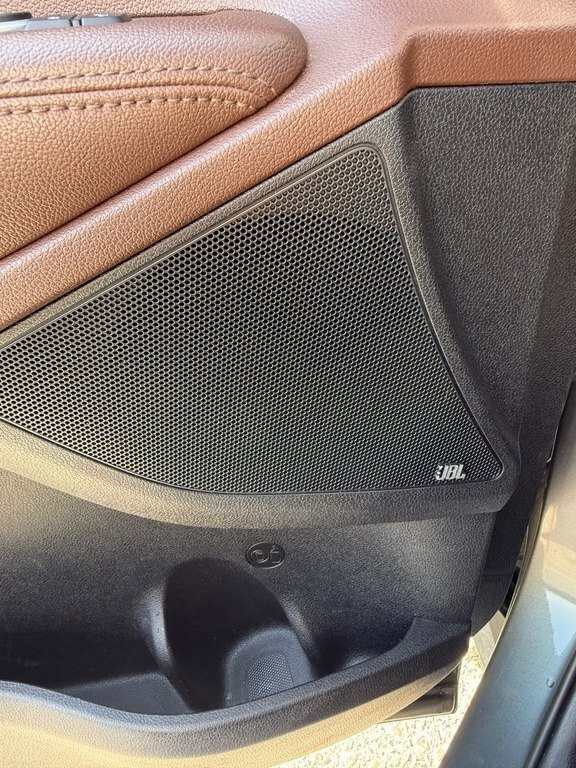 2016 Kia Sorento, 2.2L, 270000km - Image 12