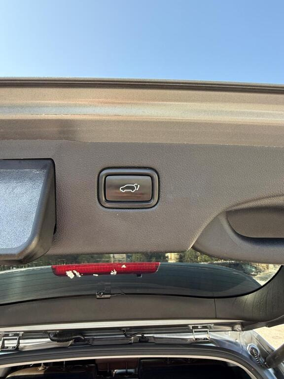 2016 Kia Sorento, 2.2L, 270000km - Image 14