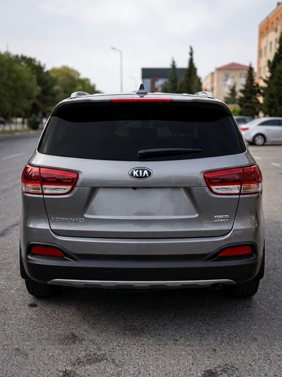 2016 Kia Sorento, 2.2L, 270000km - Image 16