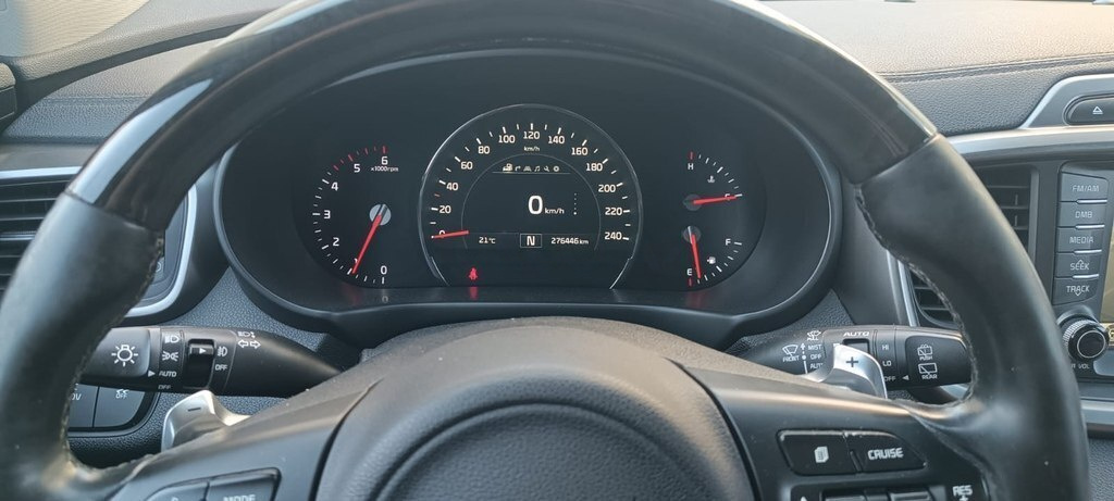 2016 Kia Sorento, 2.2L, 270000km - Image 4