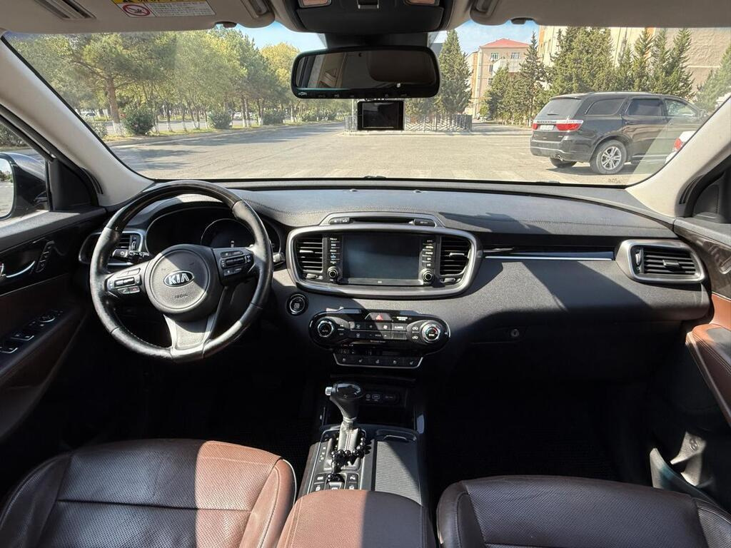 2016 Kia Sorento, 2.2L, 270000km - Image 7