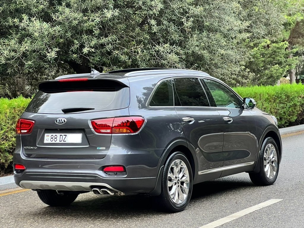 2018 Kia Sorento, 2.0L, 151000km - Image 4