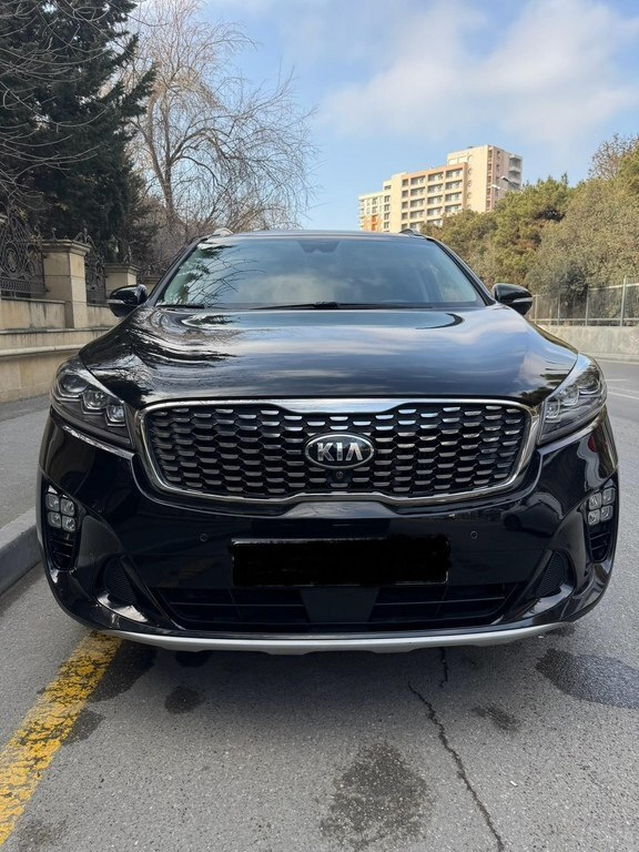 2017 Kia Sorento, 2.2L, 180000km - Image 1