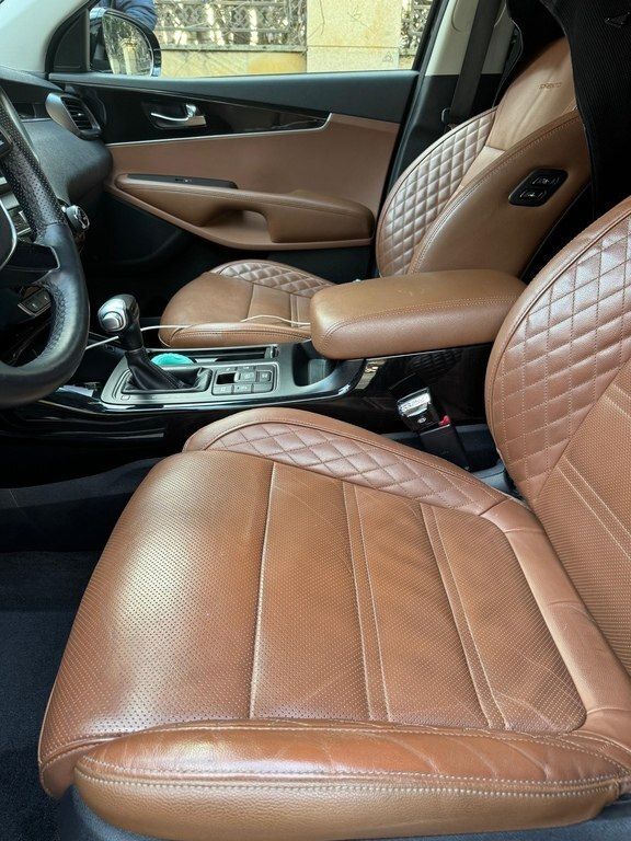 2017 Kia Sorento, 2.2L, 180000km - Image 11