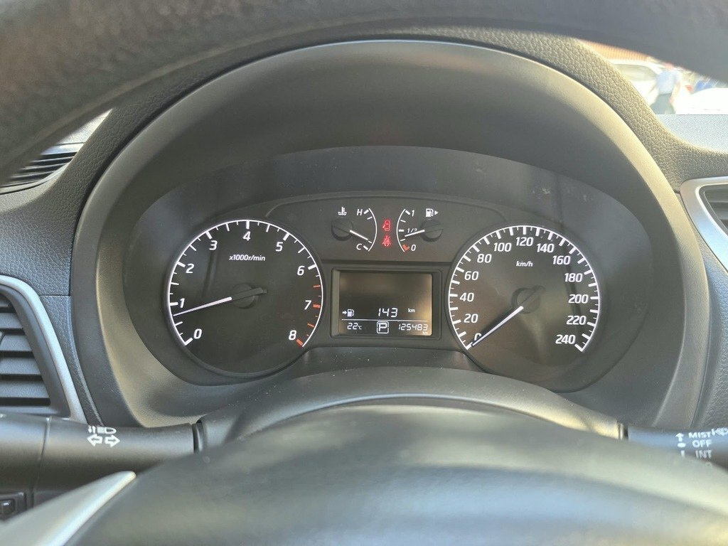 2013 Nissan Tiida, 1.8L, 126000km - Image 3
