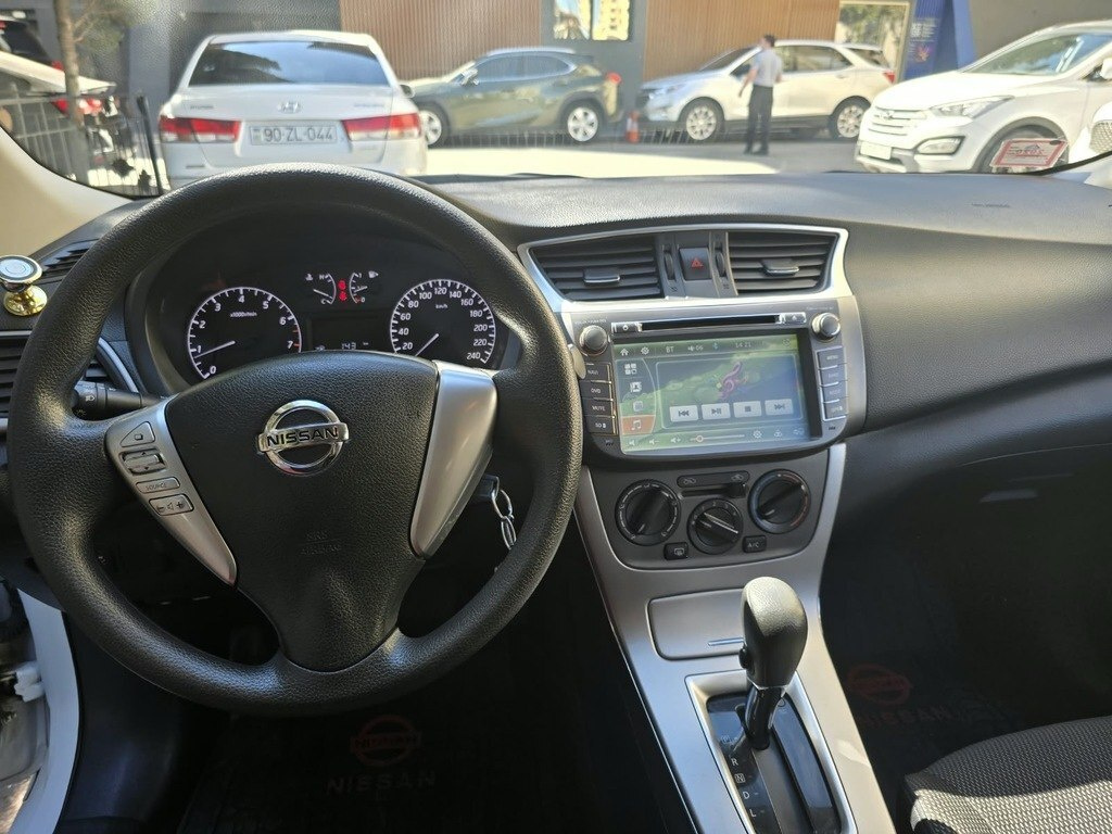 2013 Nissan Tiida, 1.8L, 126000km - Image 10