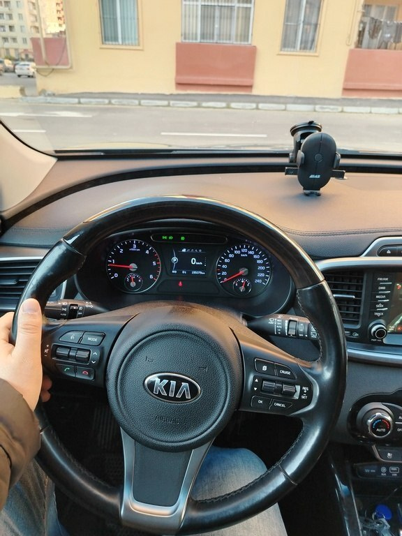 2015 Kia Sorento, 2.0L, 244900km - Image 2