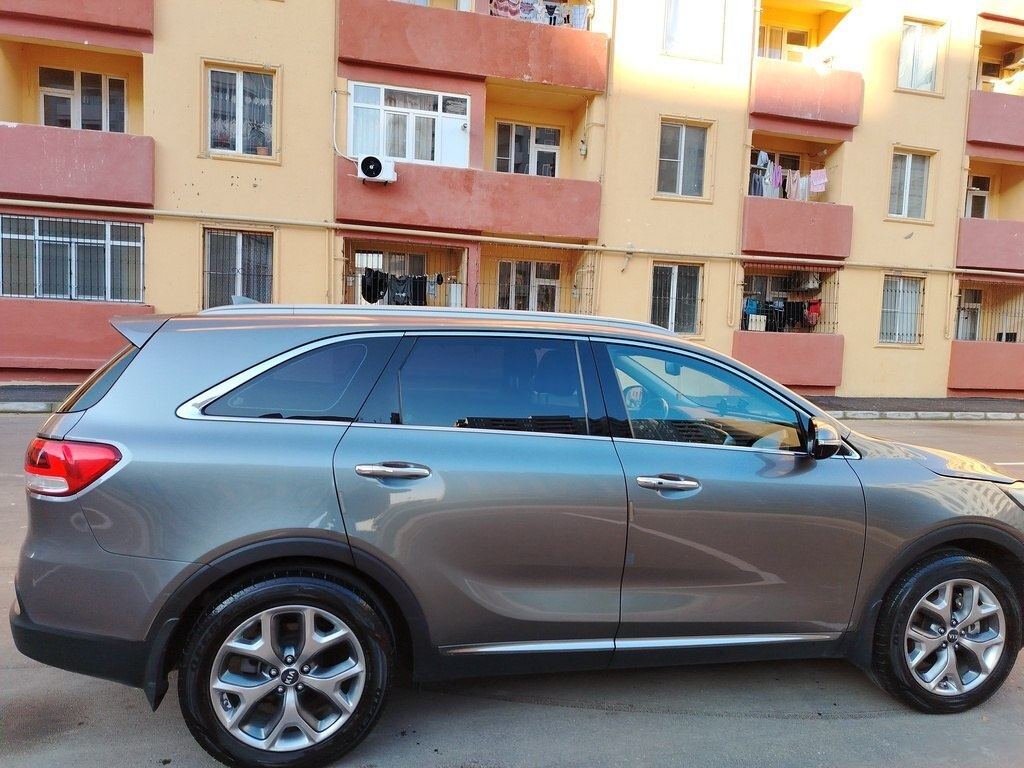 2015 Kia Sorento, 2.0L, 244900km - Image 5
