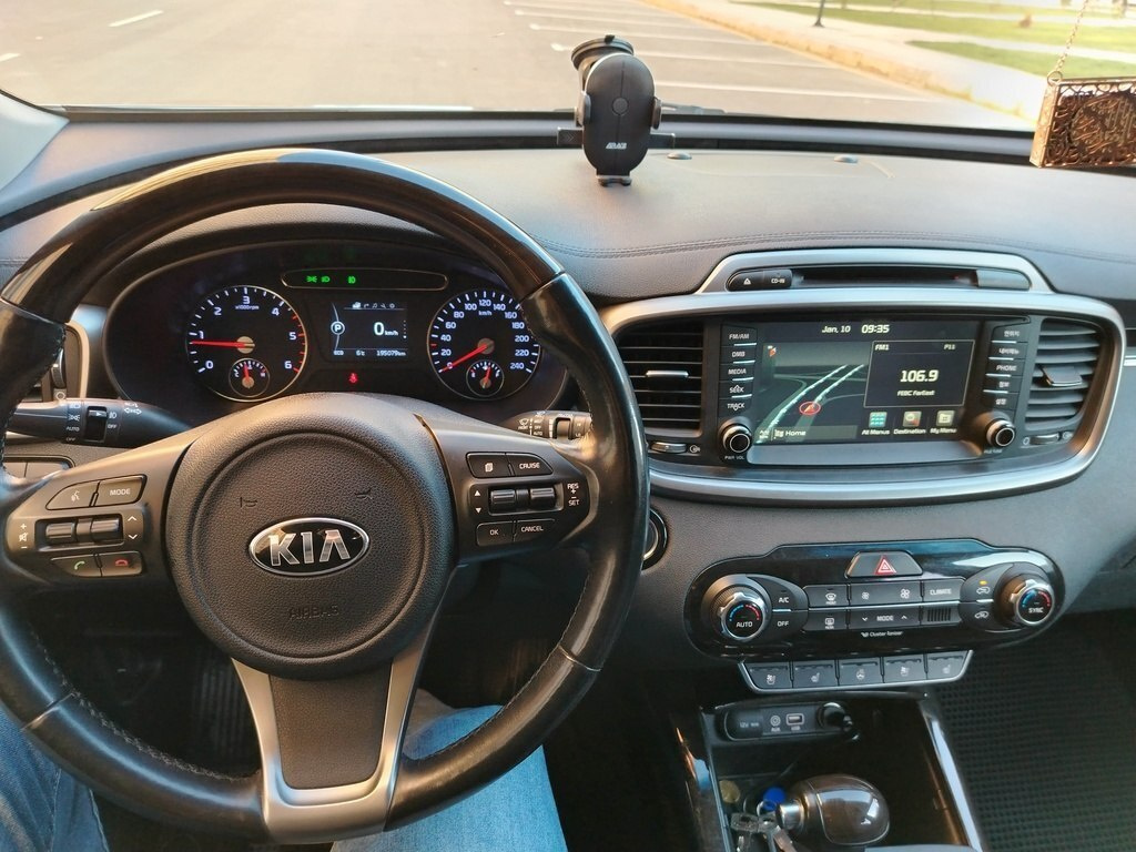 2015 Kia Sorento, 2.0L, 244900km - Image 10