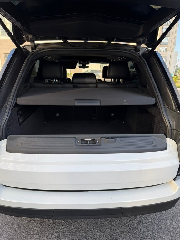 2017 Land Rover Range Rover, 3.0L, 167000km - Image 7