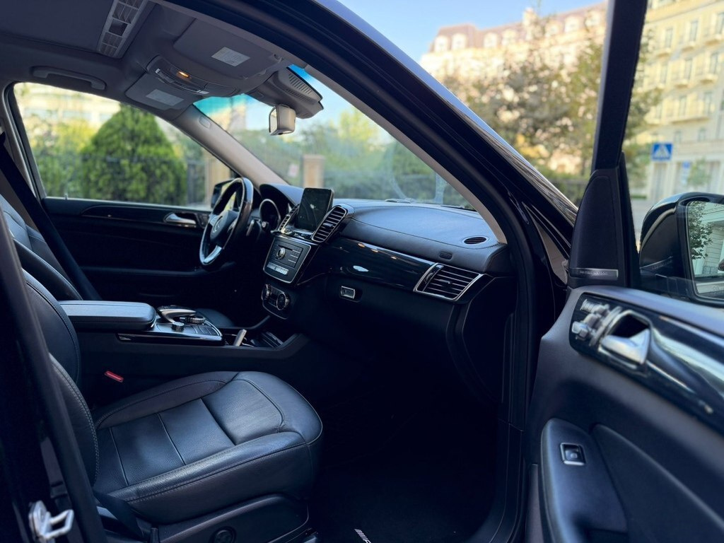 2016 Mercedes GLS 450 4MATIC, 3.0L, 101000km - Image 10