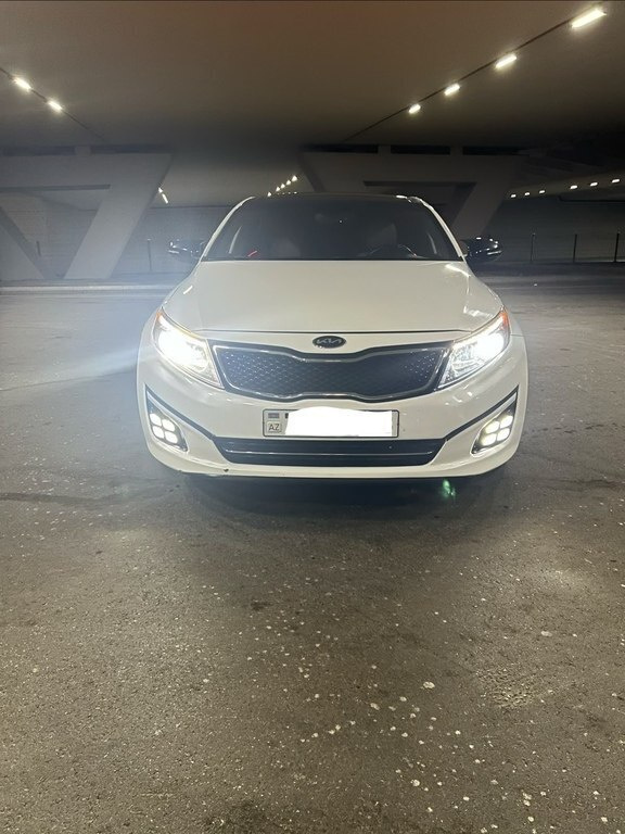 2014 Kia Optima, 2.0L, 190000km - Image 1