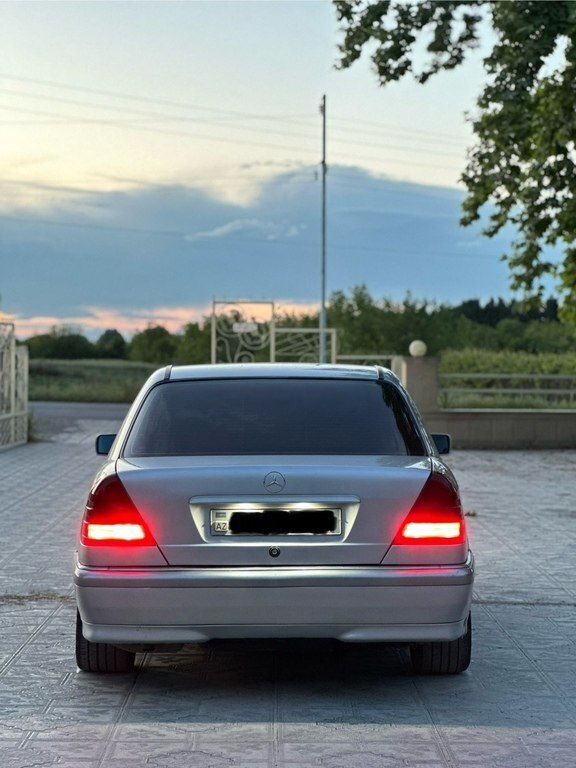 1997 Mercedes C 180, 1.8L, 275000km - Image 7